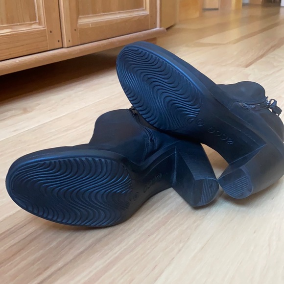 ECCO Black Zippered Ankle Boots Bootie - Picture 3 of 10